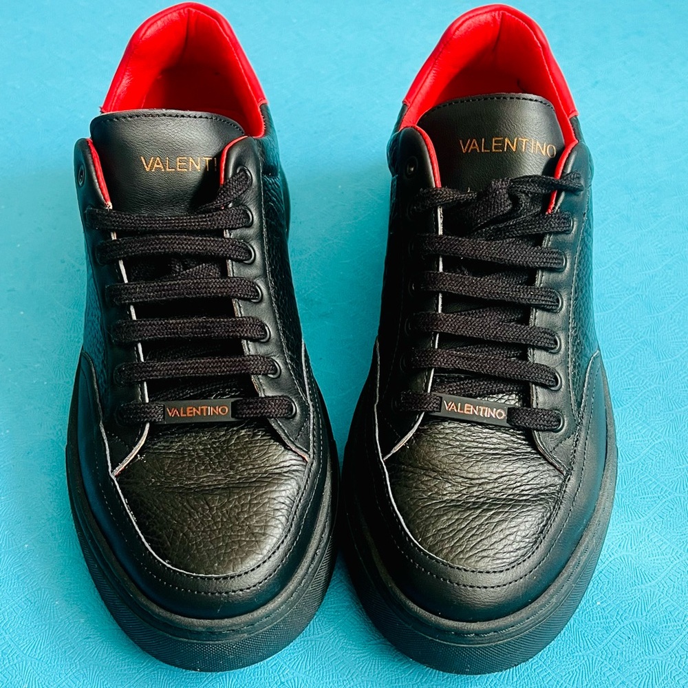 Mario Valentino Black Leather Sneakers with Red Collar - Picture 4 of 8